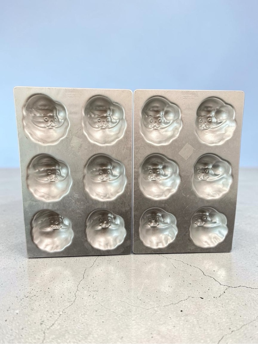 AMSCAN INC Santa Claus Mold Pan (Set of 2)